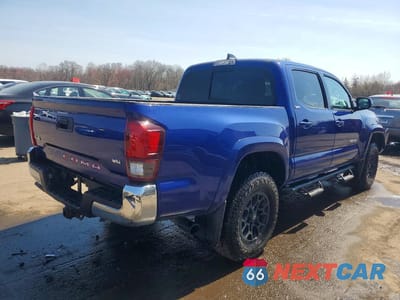 Trzecie zdjęcie samochodu z tyłu: 2022 TOYOTA TACOMA SR5 V6 VIN:3TMCZ5AN3NM479934 - miniatura