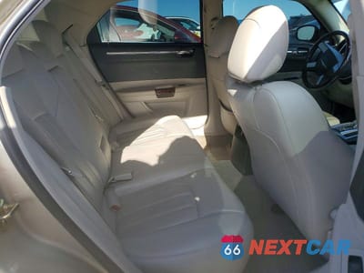 Zdjęcie 10 z 12 samochodu: 2006 CHRYSLER 300C VIN:2C3KA63H06H281851 - miniatura