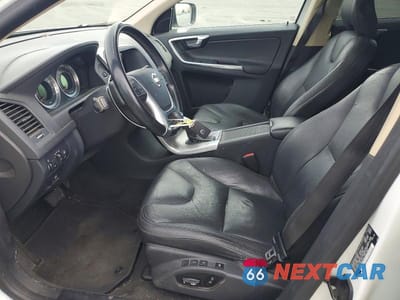 Zdjęcie 7 z 12 samochodu: 2013 VOLVO XC60 3.2 VIN:YV4940DLXD2371304 - miniatura