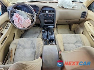 Zdjęcie 8 z 11 samochodu: 1997 NISSAN PATHFINDER XE VIN:JN8AR05Y2VW165484 - miniatura