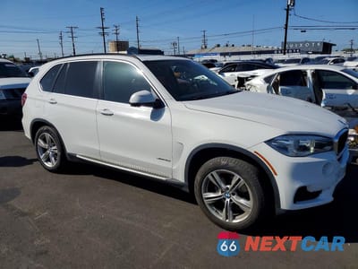 Czwarte zdjęcie samochodu z boku: 2015 BMW X5 SDRIVE35I VIN:5UXKR2C59F0H35359 - miniatura
