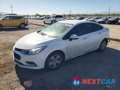 2017 CHEVROLET CRUZE LS 1G1BC5SM2H7168909 - główne zdjęcie licytacji z USA - miniatura