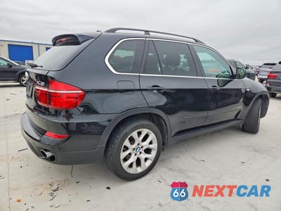 Trzecie zdjęcie samochodu z tyłu: 2013 BMW X5 XDRIVE35I VIN:5UXZV4C51D0E06349 - miniatura
