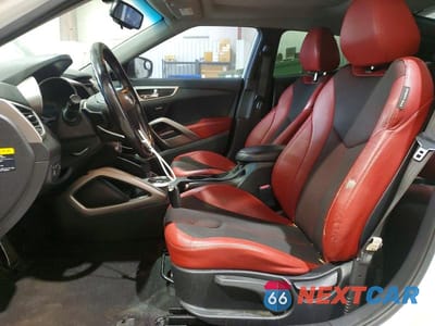 Zdjęcie 7 z 12 samochodu: 2012 HYUNDAI VELOSTER BASE VIN:KMHTC6ADXCU074303 - miniatura