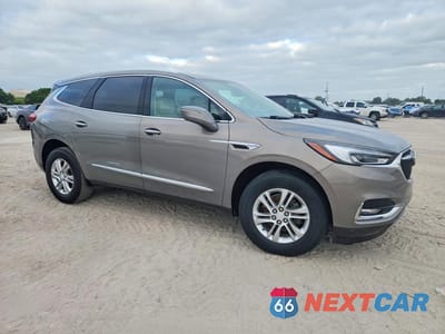 Czwarte zdjęcie samochodu z boku: 2018 BUICK ENCLAVE ESSENCE VIN:5GAERBKWXJJ209350 - miniatura
