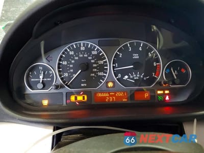 Zdjęcie 9 z 11 samochodu: 2003 BMW 330 I VIN:WBAEV53433KM30503 - miniatura