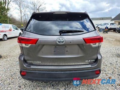 Zdjęcie 6 z 13 samochodu: 2017 TOYOTA HIGHLANDER XLE VIN:5TDJZRFH7HS518062 - miniatura
