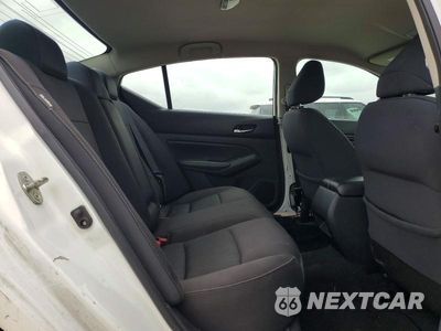 Zdjęcie 10 z 12 samochodu: 2019 NISSAN ALTIMA S VIN:1N4BL4BV1KC248491 - miniatura
