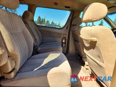 Zdjęcie 11 z 12 samochodu: 2002 TOYOTA SIENNA LE VIN:4T3ZF13C12U484390 - miniatura