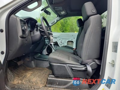 Zdjęcie 7 z 13 samochodu: 2021 CHEVROLET SILVERADO C1500 VIN:3GCNWAEH2MG184531 - miniatura