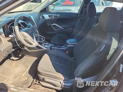 Zdjęcie 7 z 12 samochodu: 2015 HYUNDAI VELOSTER BASE VIN:KMHTC6AD7FU245058 - miniatura