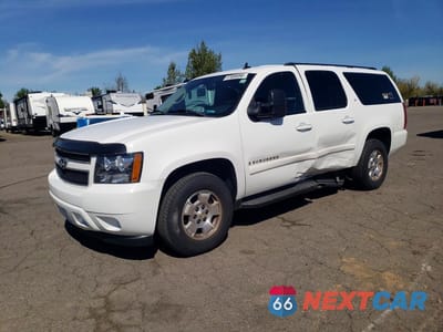 2008 CHEVROLET SUBURBAN K1500 LS 3GNFK16308G158073 - główne zdjęcie licytacji z USA - miniatura