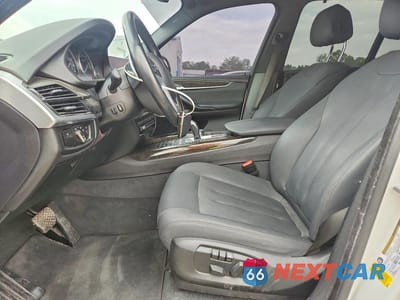 Zdjęcie 7 z 13 samochodu: 2018 BMW X5 SDRIVE35I VIN:5UXKR2C54J0Z20909 - miniatura