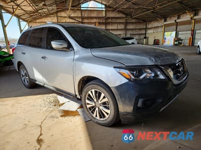 Czwarte zdjęcie samochodu z boku: 2018 NISSAN PATHFINDER SV VIN:5N1DR2MM0JC625946 - miniatura