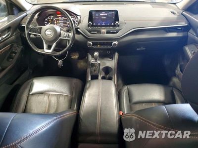 Zdjęcie 8 z 12 samochodu: 2019 NISSAN ALTIMA SR VIN:1N4BL4CV0KC127563 - miniatura