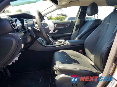 Zdjęcie 7 z 12 samochodu: 2018 MERCEDES-BENZ E 300 VIN:WDDZF4JB4JA306729 - miniatura