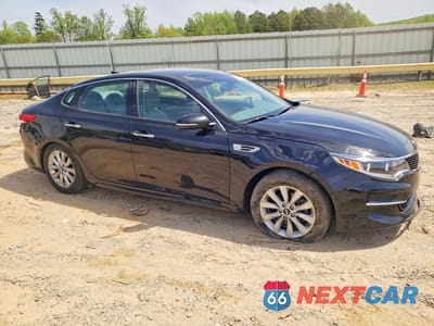 Czwarte zdjęcie samochodu z boku: 2018 KIA OPTIMA EX VIN:5XXGU4L31JG239718 - miniatura