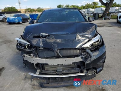 Piąte zdjęcie samochodu w środku: 2021 BMW 228I VIN:WBA53AK05M7J35520 - miniatura
