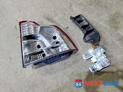 Zdjęcie 12 z 13 samochodu: 2008 VOLVO S40 2.4I VIN:YV1MS390682385929 - miniatura