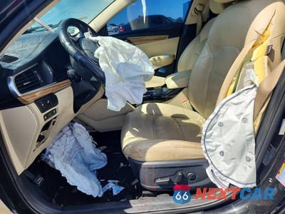 Zdjęcie 7 z 12 samochodu: 2017 KIA CADENZA PREMIUM VIN:KNALC4J13H5062152 - miniatura