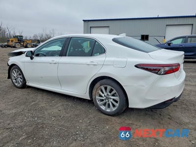 Drugie zdjęcie samochodu z przodu: 2023 TOYOTA CAMRY LE VIN:4T1C11AK0PU180658 - miniatura
