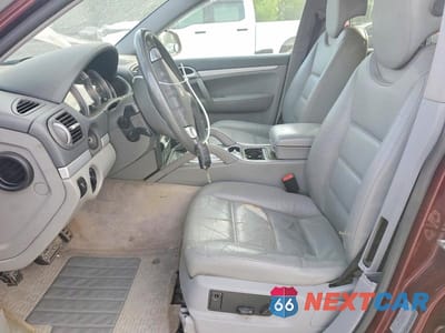 Zdjęcie 7 z 13 samochodu: 2004 PORSCHE CAYENNE S VIN:WP1AB29P04LA63161 - miniatura