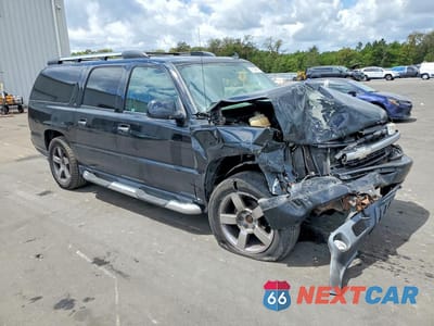 Czwarte zdjęcie samochodu z boku: 2006 CHEVROLET SUBURBAN K1500 VIN:3GNFK16U06G130957 - miniatura