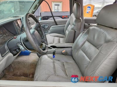 Zdjęcie 7 z 11 samochodu: 1999 CHEVROLET TAHOE K1500 VIN:3GNEK18RXXG218193 - miniatura