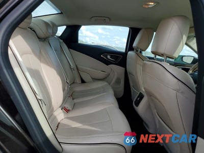 Zdjęcie 10 z 12 samochodu: 2015 CHRYSLER 200 C VIN:1C3CCCCB7FN564523 - miniatura