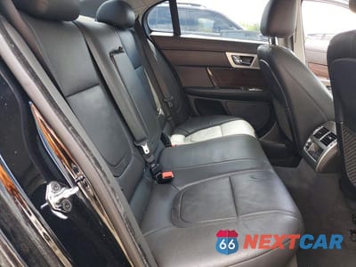 Zdjęcie 10 z 12 samochodu: 2014 JAGUAR XF VIN:SAJWJ0EF0E8U27158 - miniatura