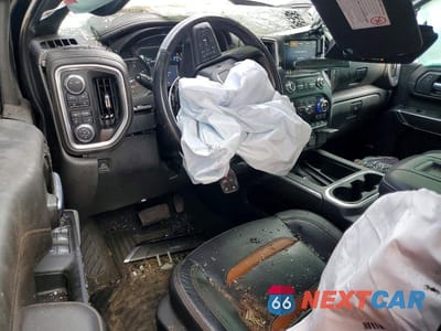 Zdjęcie 8 z 11 samochodu: 2022 GMC SIERRA K2500 AT4 VIN:1GT49PEY8NF362483 - miniatura