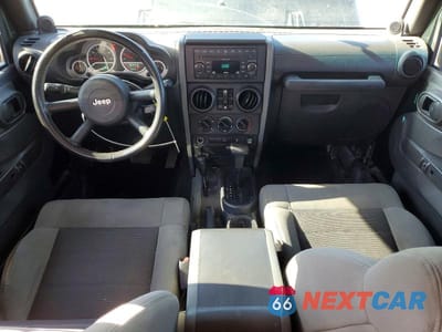 Zdjęcie 8 z 12 samochodu: 2010 JEEP WRANGLER UNLIMITED SPORT VIN:1J4HA3H12AL125218 - miniatura