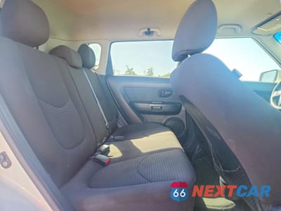 Zdjęcie 10 z 11 samochodu: 2012 KIA SOUL BASE VIN:KNDJT2A50C7436926 - miniatura