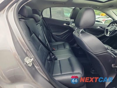 Zdjęcie 11 z 12 samochodu: 2015 MERCEDES-BENZ GLA 250 4MATIC VIN:WDCTG4GB0FJ171710 - miniatura