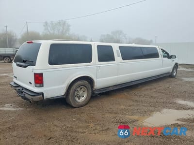 Trzecie zdjęcie samochodu z tyłu: 2004 FORD EXCURSION XLT VIN:1F1NU40S04EC36250 - miniatura