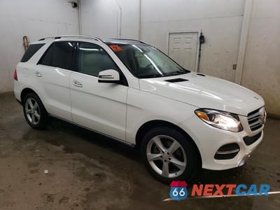 Czwarte zdjęcie samochodu z boku: 2016 MERCEDES-BENZ GLE 350 VIN:4JGDA5JB1GA696539 - miniatura
