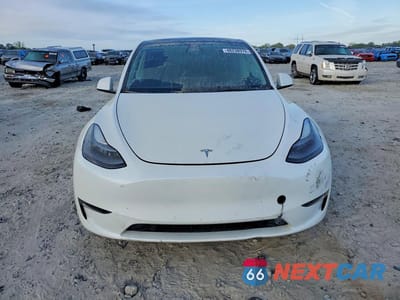 Piąte zdjęcie samochodu w środku: 2023 TESLA MODEL Y VIN:7SAYGDEE3PF692795 - miniatura
