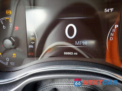 Zdjęcie 9 z 14 samochodu: 2018 JEEP GRAND CHEROKEE LAREDO VIN:1C4RJFAG6JC266948 - miniatura