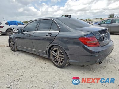 Drugie zdjęcie samochodu z przodu: 2012 MERCEDES-BENZ C 250 VIN:WDDGF4HB2CA621934 - miniatura