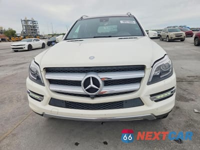 Piąte zdjęcie samochodu w środku: 2014 MERCEDES-BENZ GL 450 4MATIC VIN:4JGDF7CE1EA386747 - miniatura