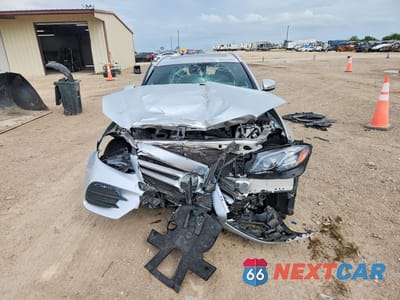 Piąte zdjęcie samochodu w środku: 2018 MERCEDES-BENZ E 400 4MATIC VIN:WDDZH6GB5JA375491 - miniatura