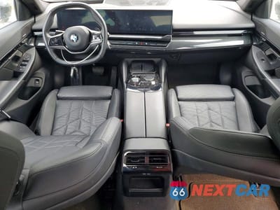 Zdjęcie 8 z 11 samochodu: 2024 BMW 530 I VIN:WBA43FJ03RCS33728 - miniatura