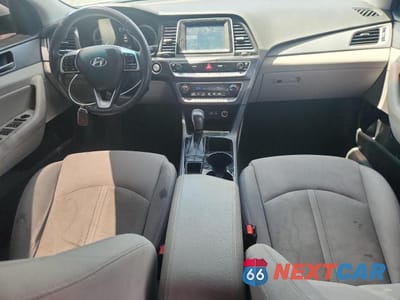 Zdjęcie 8 z 12 samochodu: 2019 HYUNDAI SONATA SEL VIN:5NPE34AF3KH771047 - miniatura