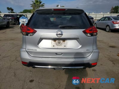 Zdjęcie 6 z 13 samochodu: 2017 NISSAN ROGUE SV VIN:KNMAT2MT3HP551683 - miniatura