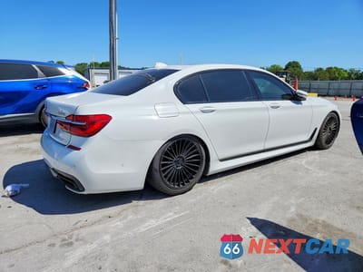 Trzecie zdjęcie samochodu z tyłu: 2016 BMW 750 XI VIN:WBA7F2C50GG416256 - miniatura