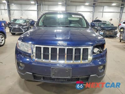 Piąte zdjęcie samochodu w środku: 2013 JEEP GRAND CHEROKEE LAREDO VIN:1C4RJFAG6DC502826 - miniatura