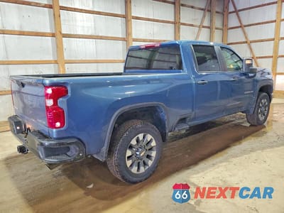Trzecie zdjęcie samochodu z tyłu: 2026 CHEVROLET SILVERADO K2500 CUSTOM VIN:2GC4KME7XT1131860 - miniatura