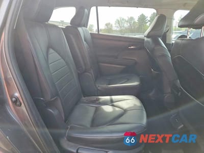 Zdjęcie 11 z 14 samochodu: 2021 TOYOTA HIGHLANDER XLE VIN:5TDGZRBH6MS069161 - miniatura