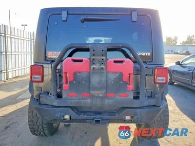 Zdjęcie 6 z 11 samochodu: 2014 JEEP WRANGLER UNLIMITED SPORT VIN:1C4BJWDGXEL298269 - miniatura