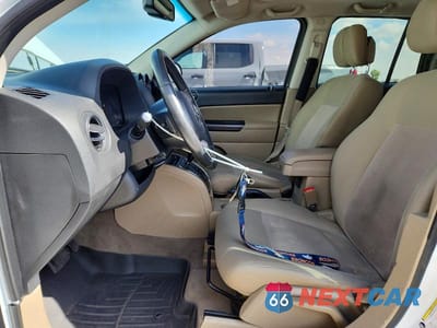Zdjęcie 7 z 13 samochodu: 2012 JEEP COMPASS LATITUDE VIN:1C4NJCEB2CD634339 - miniatura